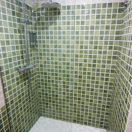 Rentalsevilla Buiza Y Mensaque * Севилья